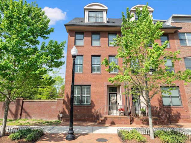 House for sale in Arlington