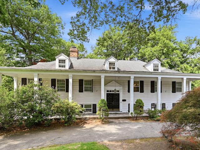 House for sale in Wyckoff, New Jersey