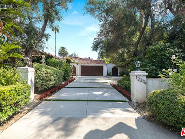 House for sale in Canoga Park, California