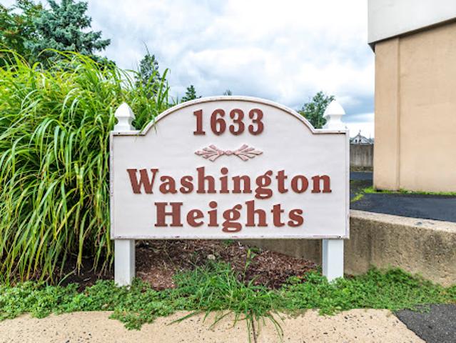 House for sale in Cos Cob, Connecticut