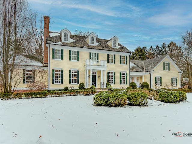 House for sale in Lake Forest