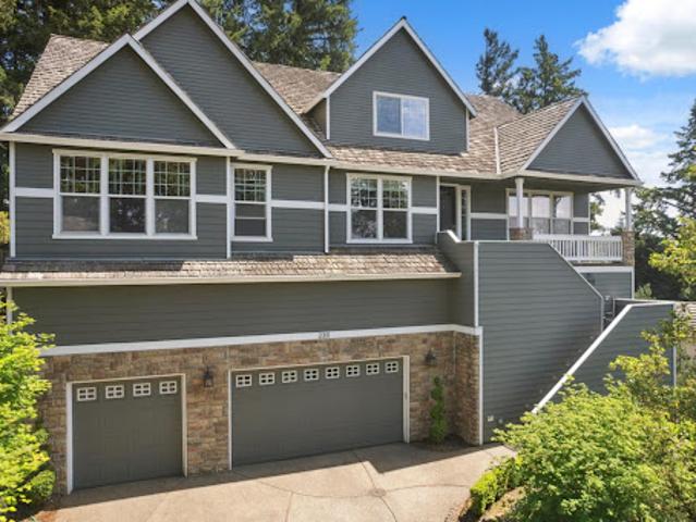 House for sale in West Linn