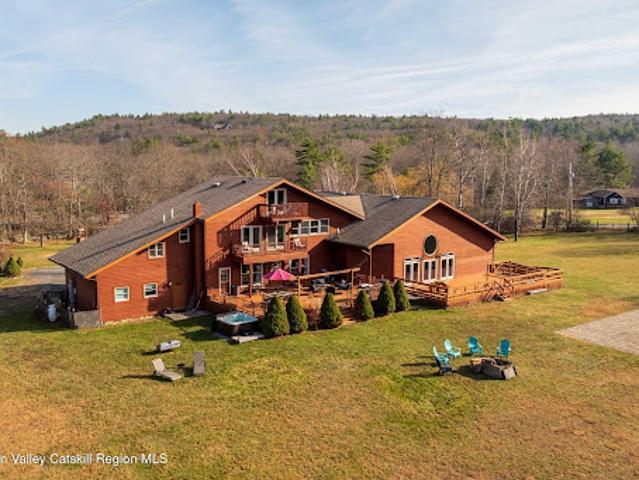 House for sale in Acra, New York