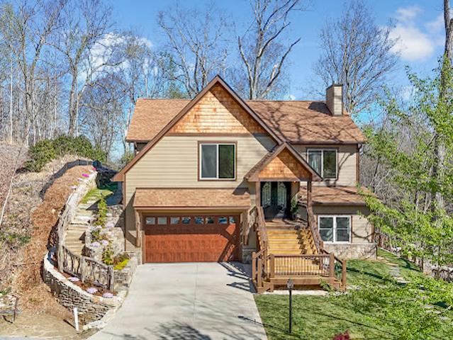 House for sale in Hendersonville, North Carolina