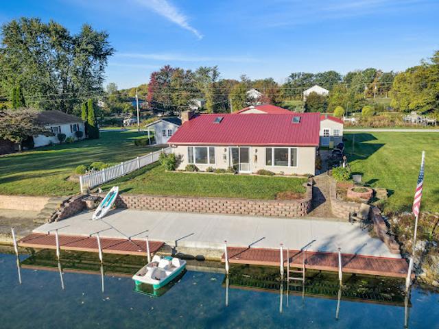 House for sale in Cromwell, Indiana