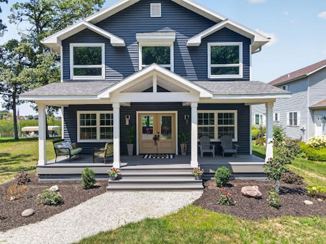 House for sale in Syracuse, Indiana