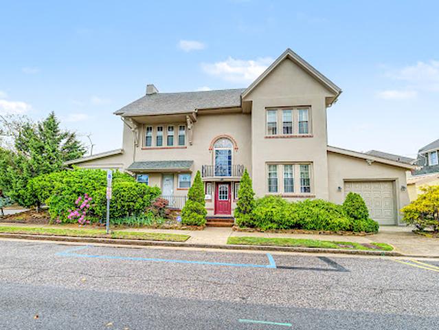 House for sale in Atlantic City, New Jersey