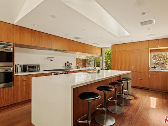 House for sale in Los Angeles, Los Angeles County
