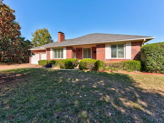 House for sale in Nichols Hills, Oklahoma County