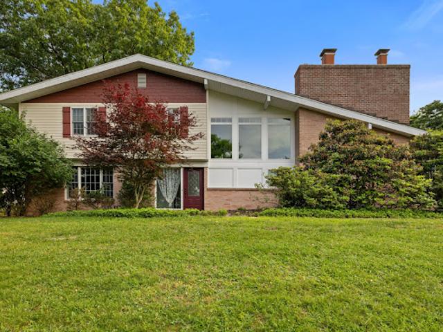 House for sale in Pittsburg, Pennsylvania