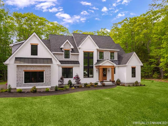 House for sale in Maine