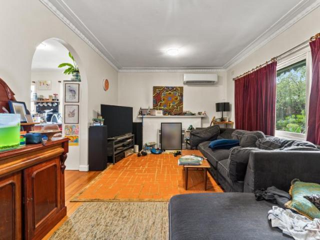 House for sale in Aberfeldie, Melbourne