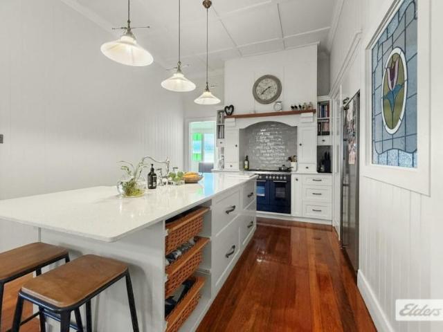 House for sale in Atherton