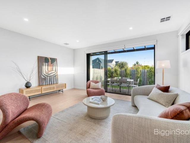 House for sale in Avondale Heights, Melbourne