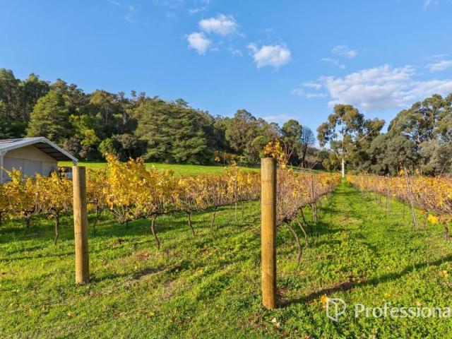House for sale in Bickley, City Of Kalamunda