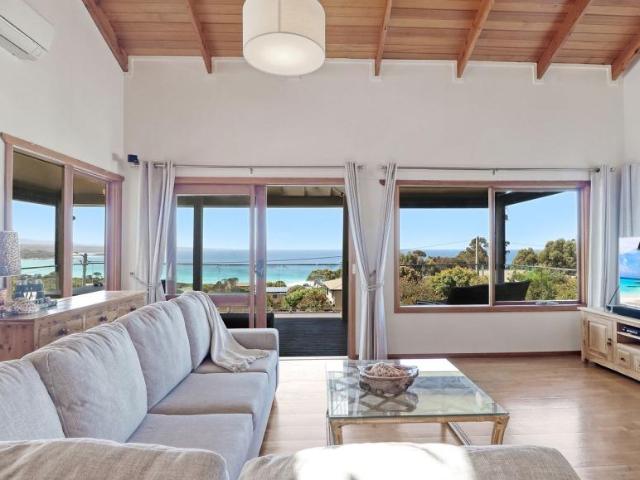 House for sale in Binalong Bay, Break O'Day