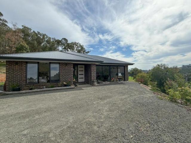 House for sale in Bonnie Doon, Shire of Mansfield