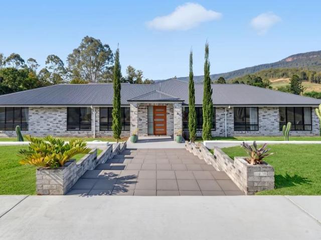 House for sale in Canungra, Scenic Rim Regional