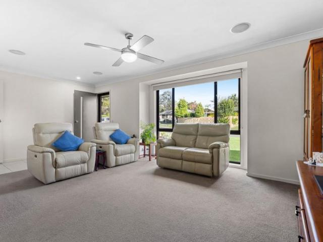 House for sale in Carindale, Greater Brisbane