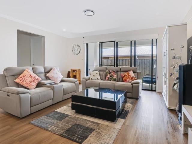 House for sale in Chambers Flat, Greater Brisbane