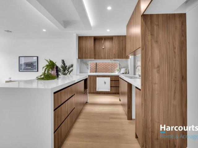 House for sale in Clyde North, Melbourne