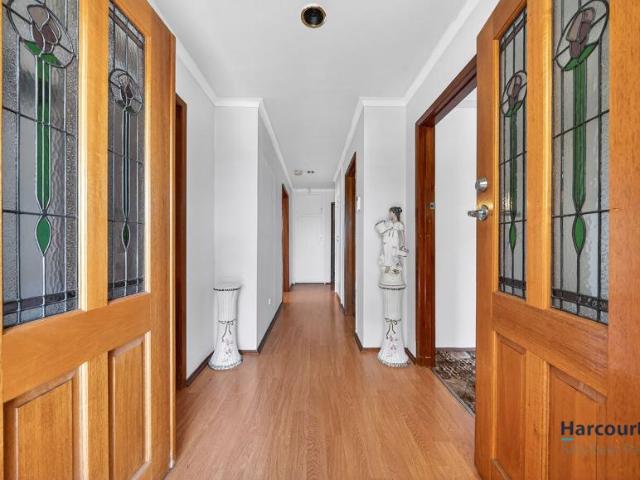 House for sale in Coolaroo, Melbourne
