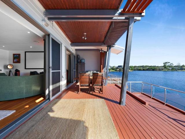House for sale in Coombabah, Gold Coast City