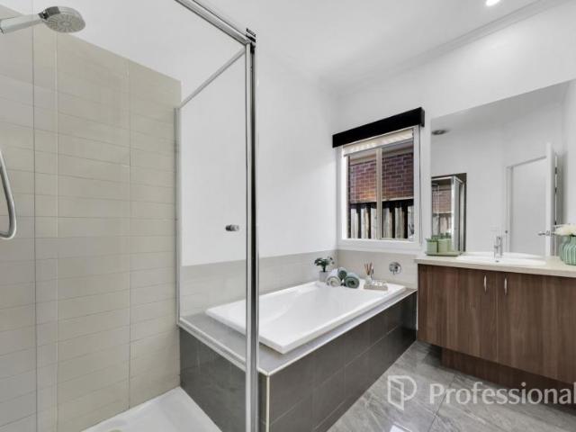 House for sale in Highlands, Melbourne