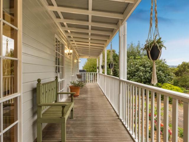 House for sale in Darraweit Guim, Victoria