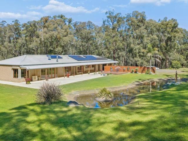 House for sale in Dewhurst, Melbourne
