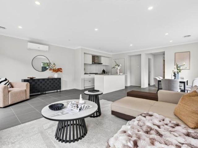 House for sale in Tullamore Doncaster, Melbourne
