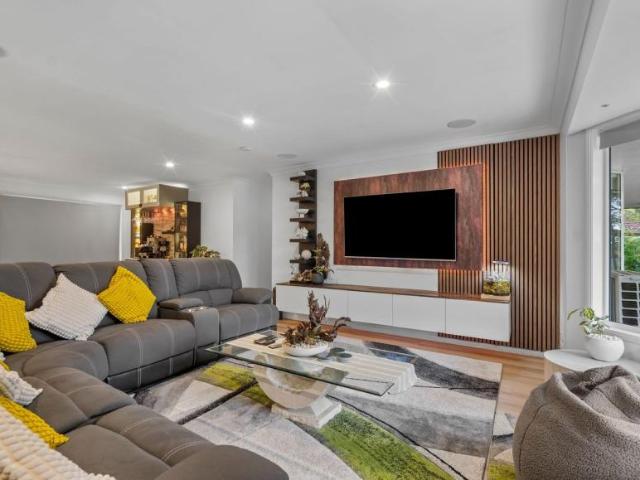 House for sale in Edens Landing, Greater Brisbane