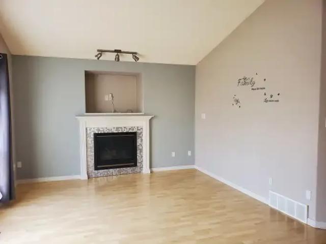 House for rent in Wedgewood, Alberta
