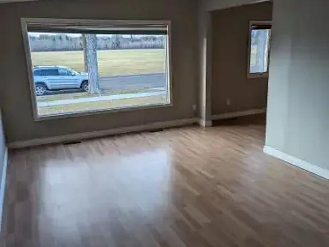 House for rent in Wedgewood, Alberta