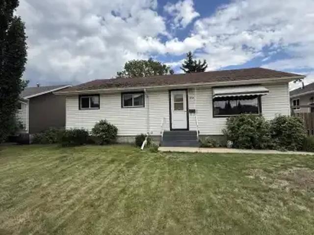 House for rent in Wedgewood, Alberta