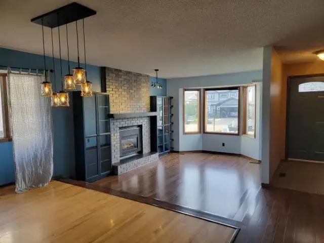House for rent in Wedgewood, Alberta