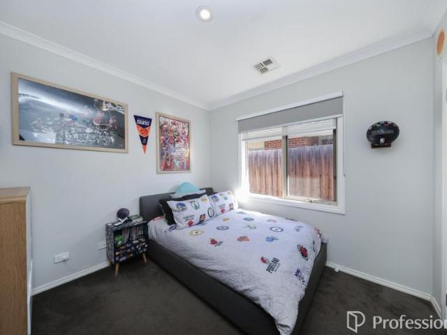 House for sale in Eynesbury, Melbourne