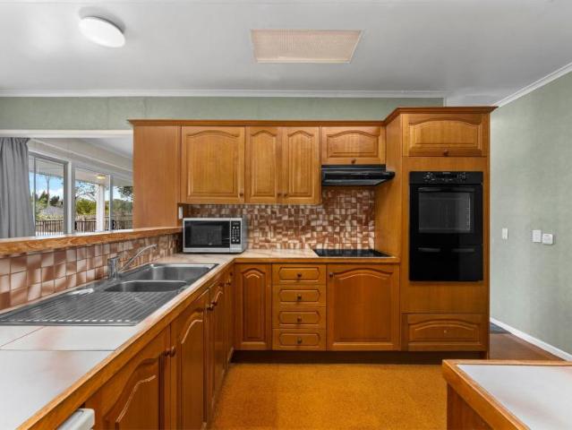 House for sale in Fig Tree Pocket, Greater Brisbane