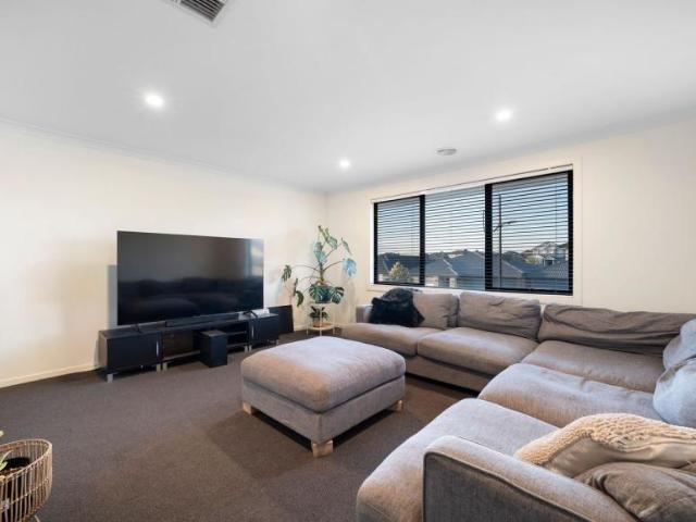 House for sale in Heathfield, Melbourne