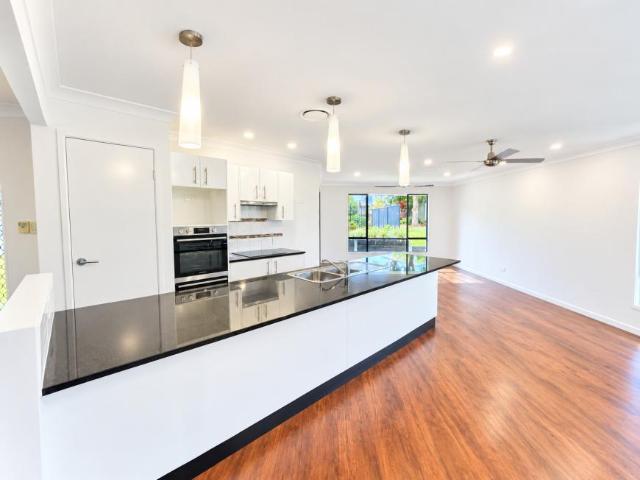 House for rent in Glass House Mountains, Sunshine Coast Regional