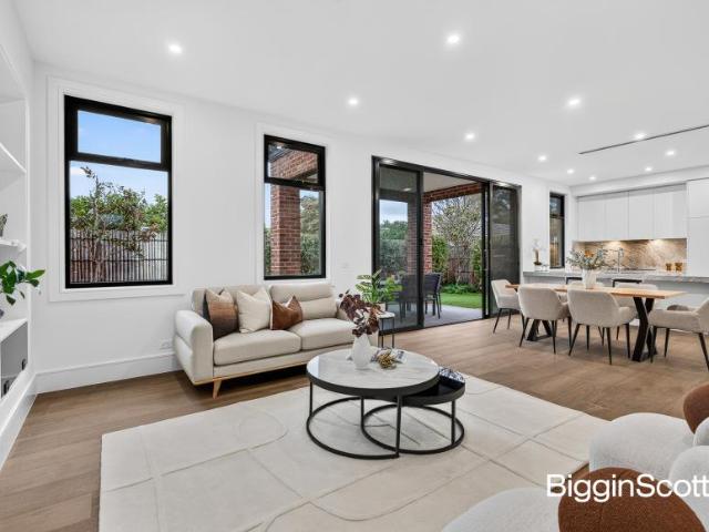 House for sale in Glen Waverley, Melbourne