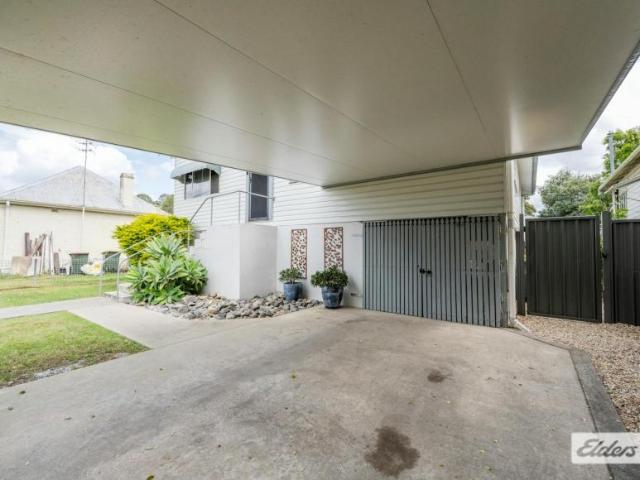House for sale in Grafton