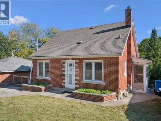 House for rent in Saint George's Neighbourhood Group, Guelph