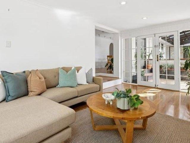House for sale in Hallett Cove, Adelaide