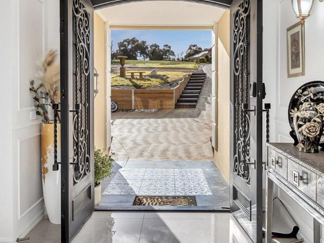 House for sale in Hidden Valley, Wallan