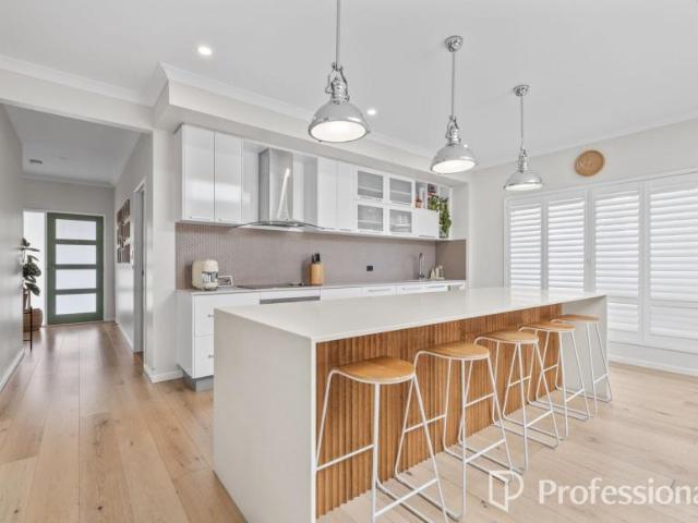 House for sale in Sanctuary Hills, Melbourne