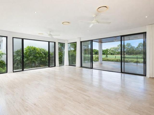 House for sale in Hope Island, Gold Coast City