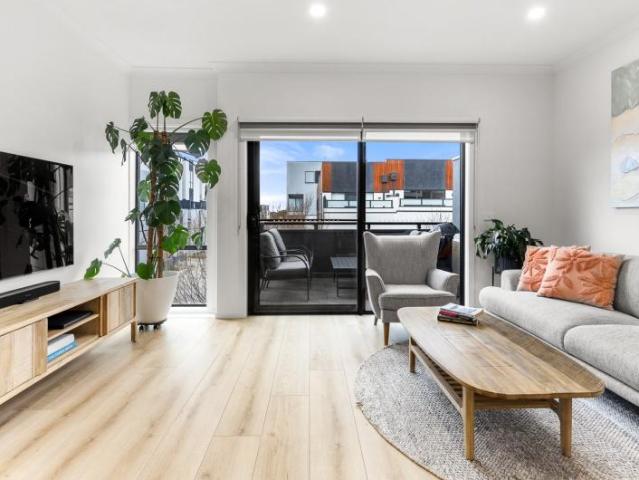 House for sale in Aspect Residences, Melbourne