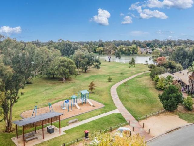 House for sale in Kialla Lakes, Kialla