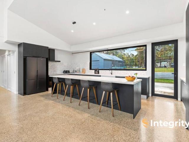 House for rent in Kinglake West, Victoria